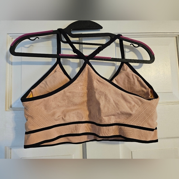 Avia Seamless Cami Bra - Picture 4 of 6